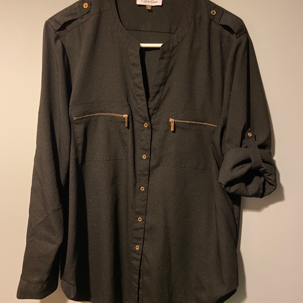 CALVIN KLEIN ROLL-UP SLEEVE TOP